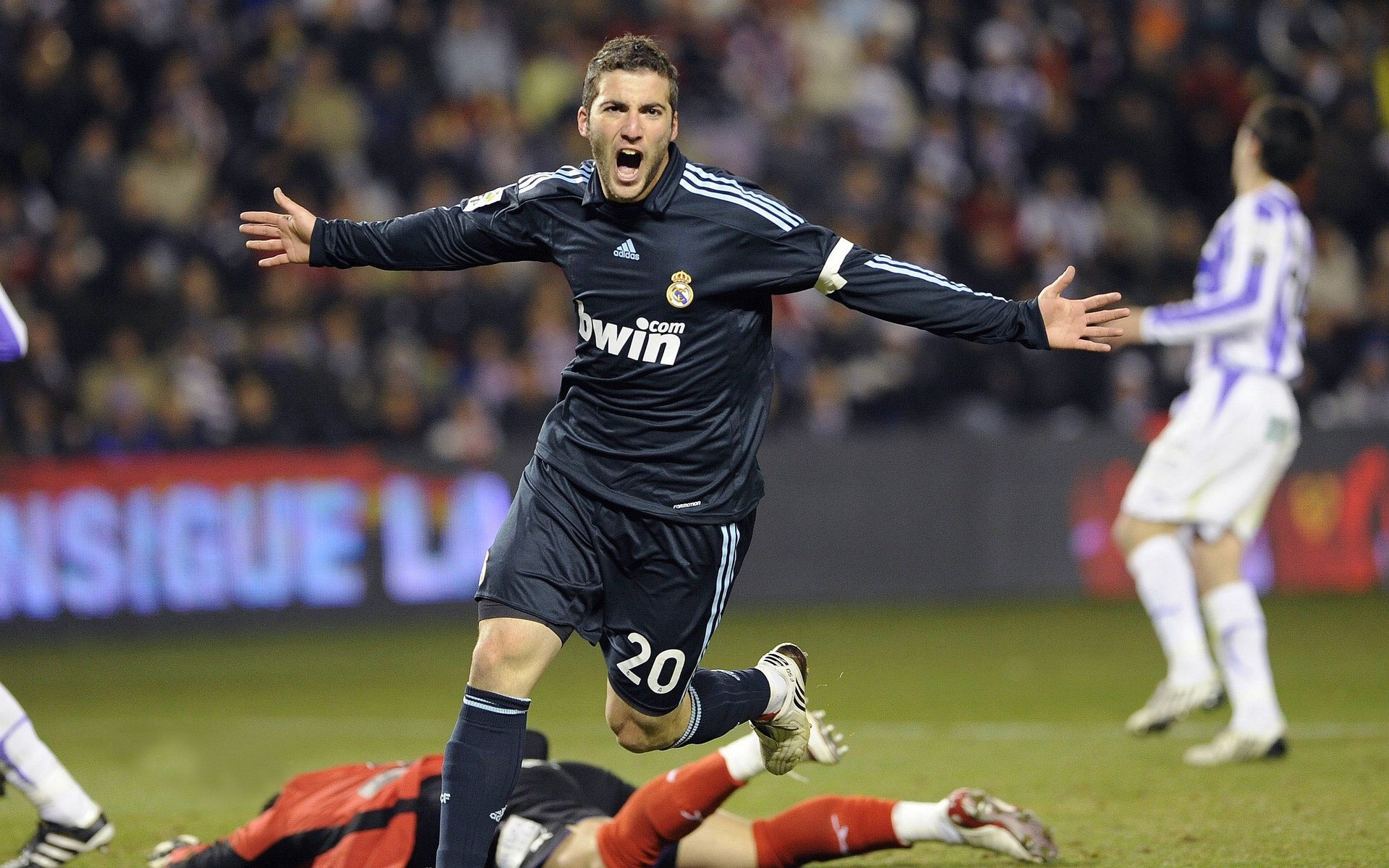 最后冲刺,谁能实现历史性突破?,最后冲刺阶段是什么意思